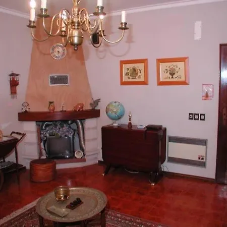 Vivenda Arlindo 劳林哈