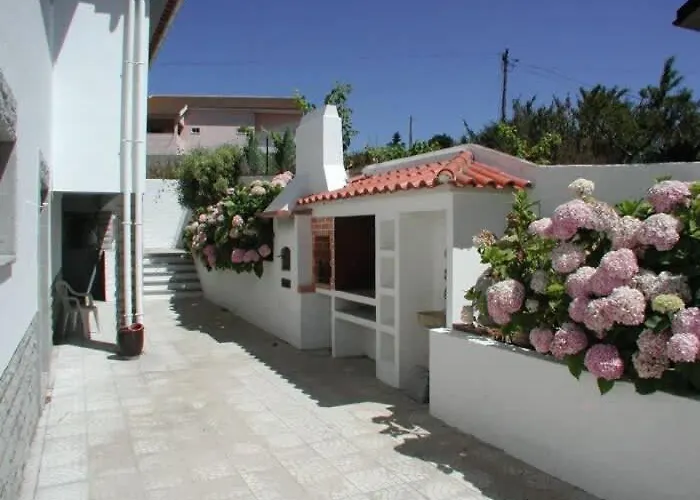 Βίλα Vivenda Arlindo Lourinha (Lisbon)