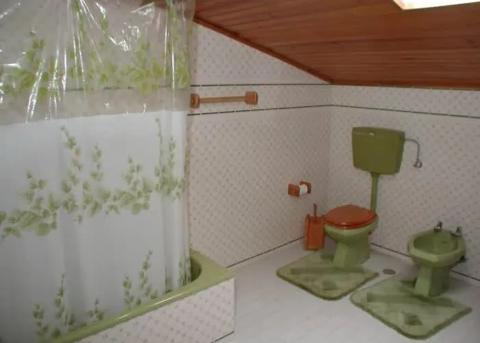 Vivenda Arlindo Lourinha (Lisbon)